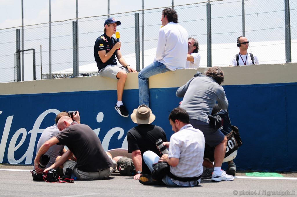 GP Brasile, Giovedi', Sebastian Vettel (GER), Red Bull Racing, RB6 