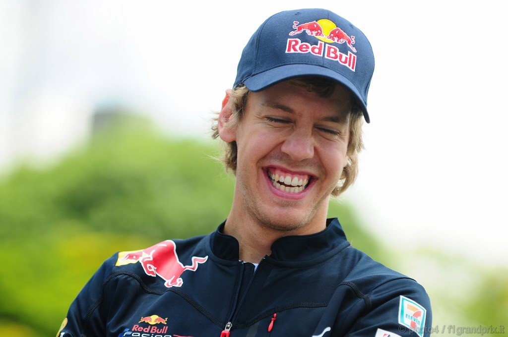 GP Brasile, Giovedi', Sebastian Vettel (GER), Red Bull Racing, RB6 