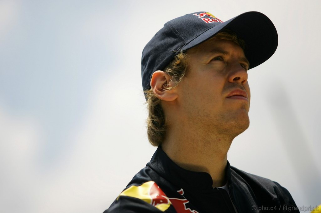 GP Brasile, Giovedi', Sebastian Vettel (GER), Red Bull Racing, RB6 