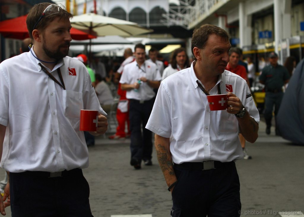 GP Brasile, Giovedi', Members of BMW Sauber F1 Team, C29  