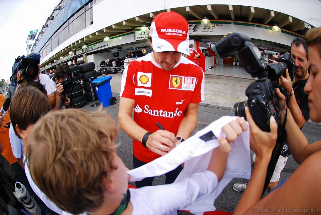 GP Brasile, Giovedi', Fernando Alonso (ESP), Ferrari, F10 