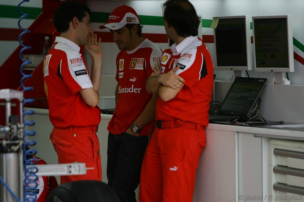 GP Brasile, Giovedi', Fernando Alonso (ESP), Ferrari, F10 