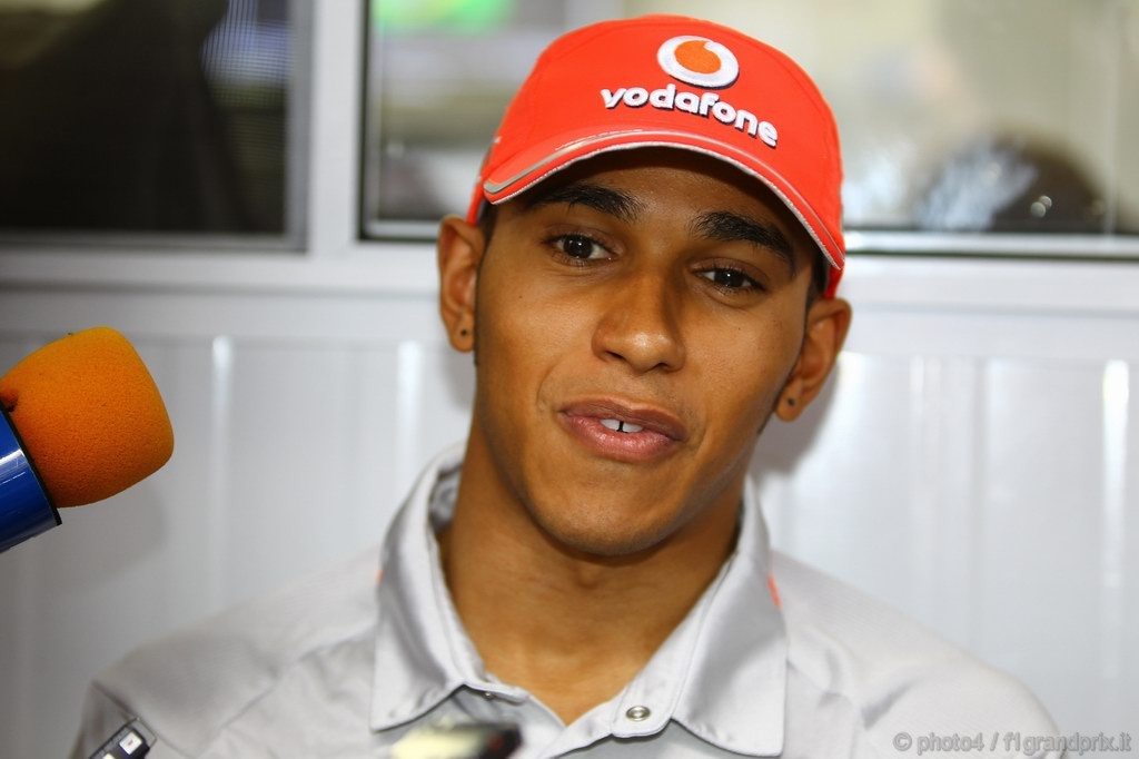 GP Brasile, Giovedi', Lewis Hamilton (GBR), McLaren  Mercedes, MP4-25 