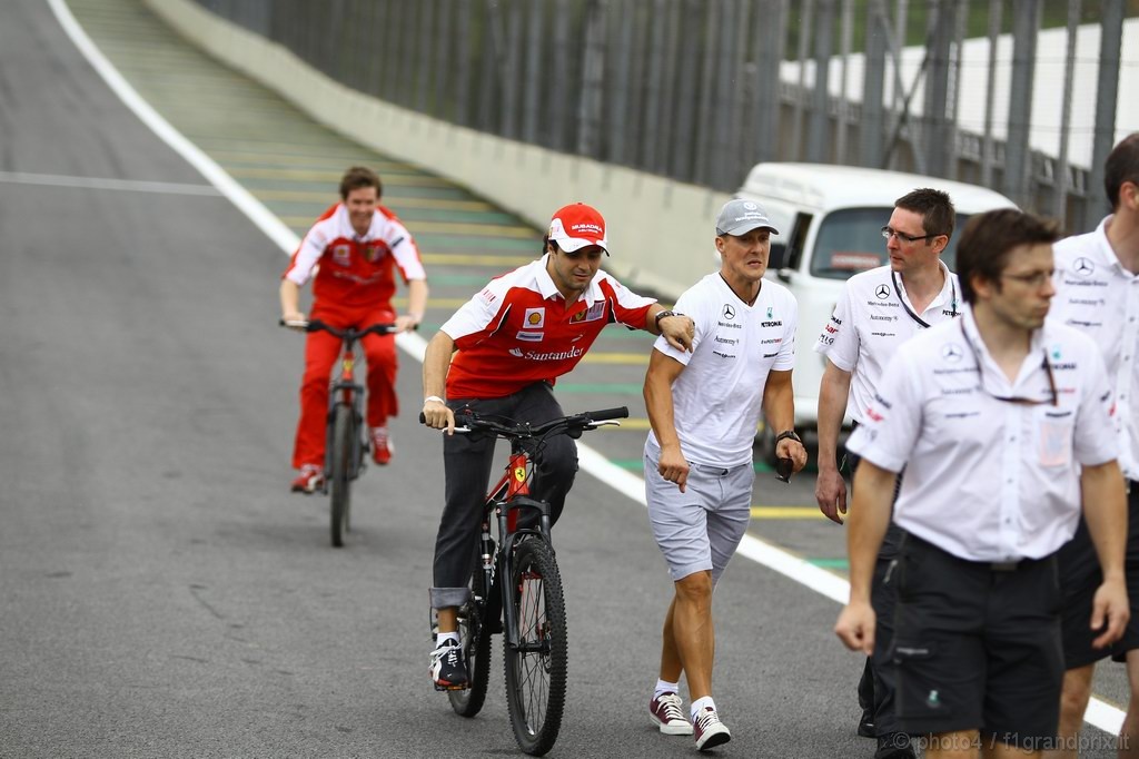 GP Brasile, Giovedi', Felipe Massa (BRA), Ferrari, F10 e Michael Schumacher (GER), Mercedes GP  F1 Team, MGP W01 