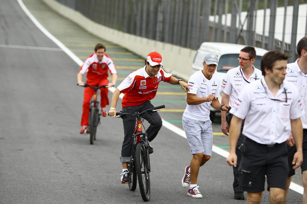 GP Brasile, Giovedi', Felipe Massa (BRA), Ferrari, F10 e Michael Schumacher (GER), Mercedes GP  F1 Team, MGP W01 