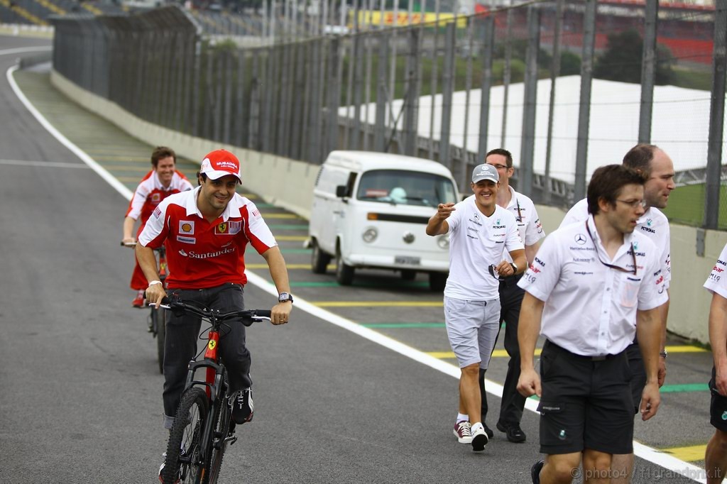 GP Brasile, Giovedi', Felipe Massa (BRA), Ferrari, F10 e Michael Schumacher (GER), Mercedes GP  F1 Team, MGP W01 