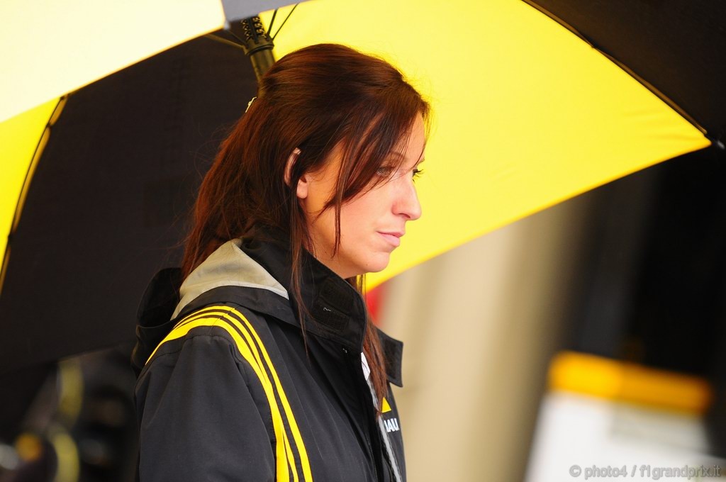 GP Brasile, Saturday, ragazza nel paddock 