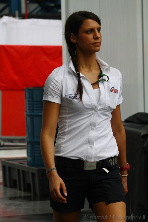 GP Brasile, Prove Libere 3, Sabato, ragazza nel paddock 