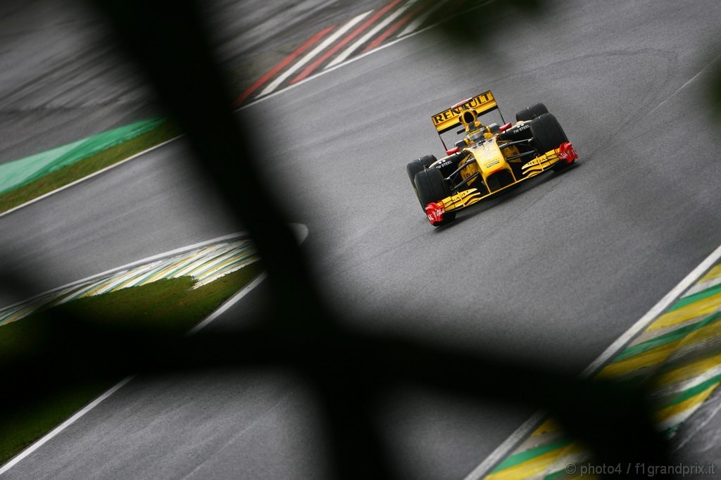GP Brasile, Qualifiche, Robert Kubica (POL), Renault F1 Team, R30 