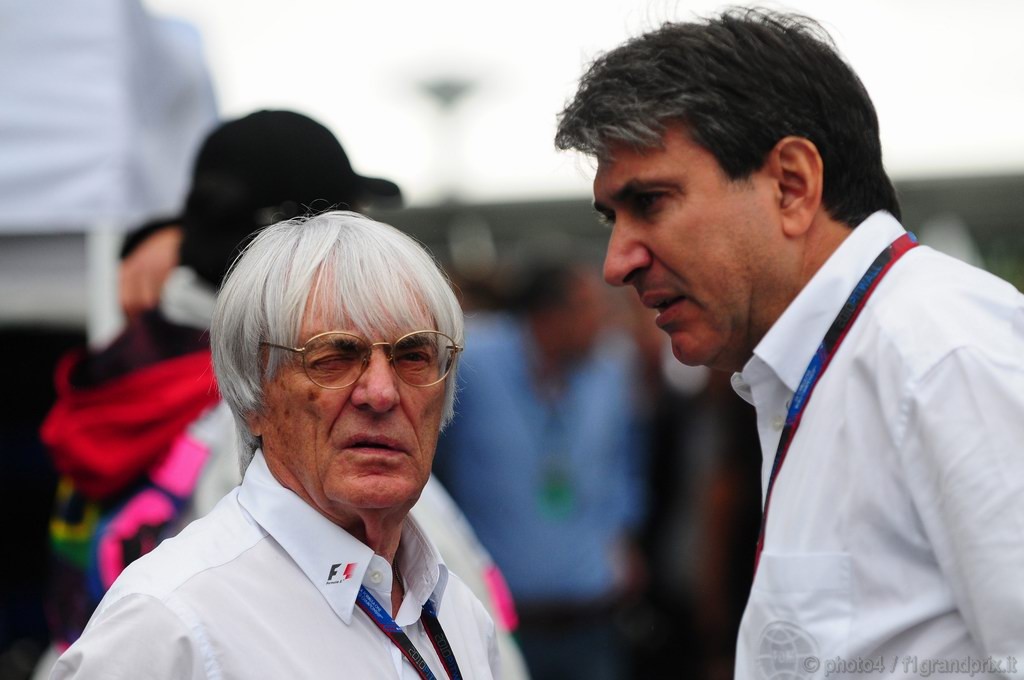GP Brasile, Qualifiche, Bernie Ecclestone (GBR), President e CEO of Formula One Management e Pasquale Lattuneddu (ITA), FOM, 