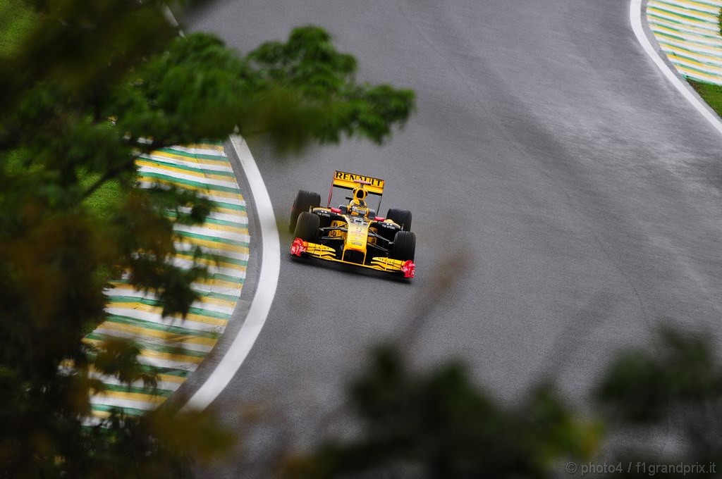 GP Brasile, Qualifiche, Robert Kubica (POL), Renault F1 Team, R30 