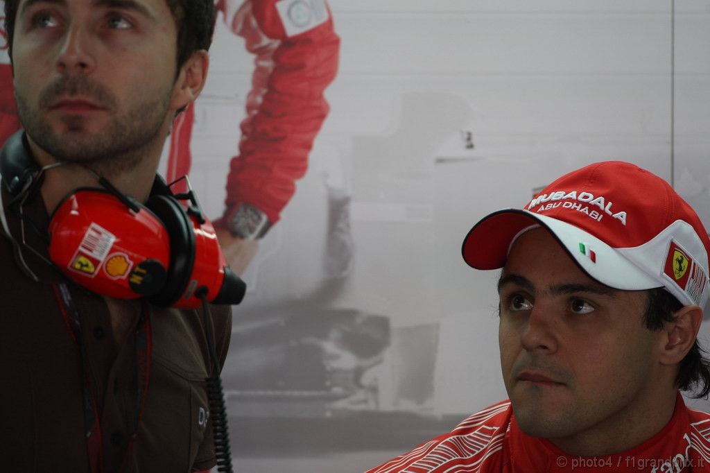 GP Brasile, Prove Libere 1, Venerdi', Felipe Massa (BRA), Ferrari, F10 e Nicola Todt (FRA), Manager di Felipe Massa 