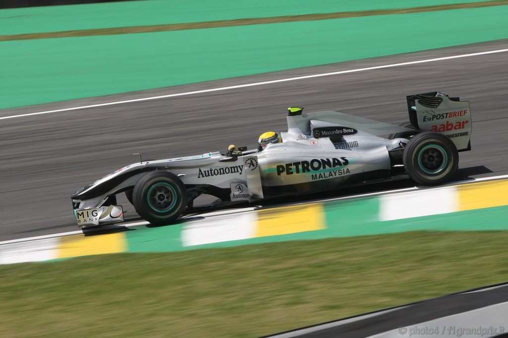 GP Brasile, Prove Libere 1, Venerdi', Nico Rosberg (GER), Mercedes GP F1 Team, MGP W01 