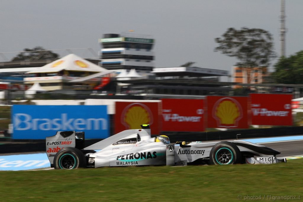 GP Brasile, Prove Libere 1, Venerdi', Nico Rosberg (GER), Mercedes GP F1 Team, MGP W01 