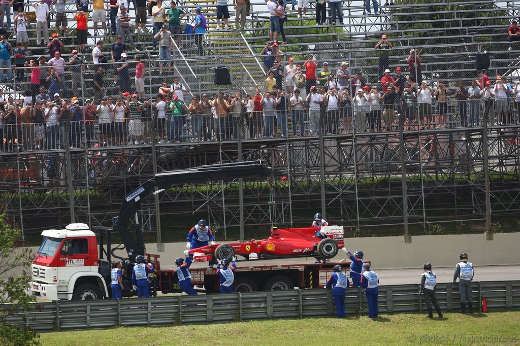 GP Brasile, Prove Libere 1, Venerdi', Fernando Alonso (ESP), Ferrari, F10 retires from the practice