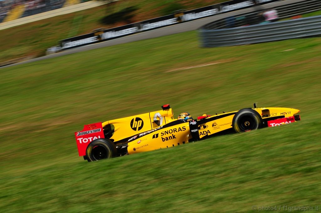 GP Brasile, Prove Libere 1, Venerdi', Robert Kubica (POL), Renault F1 Team, R30 