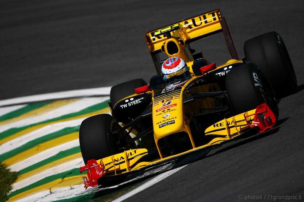 GP Brasile, Prove Libere 1, Venerdi', Vitaly Petrov (RUS), Renault F1 Team, R30 