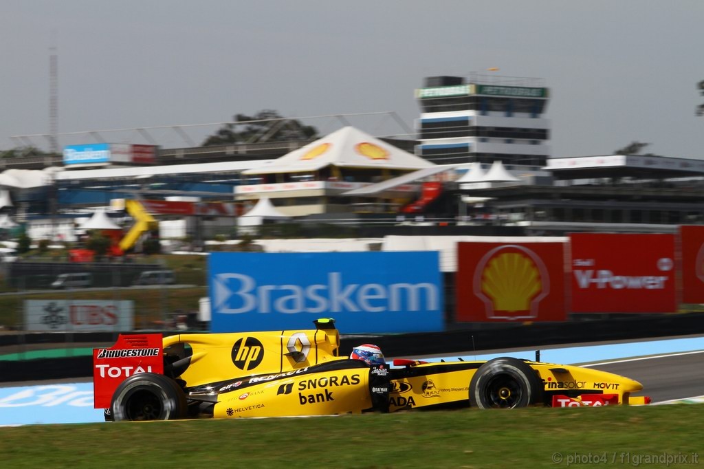 GP Brasile, Prove Libere 1, Venerdi', Vitaly Petrov (RUS), Renault F1 Team, R30 