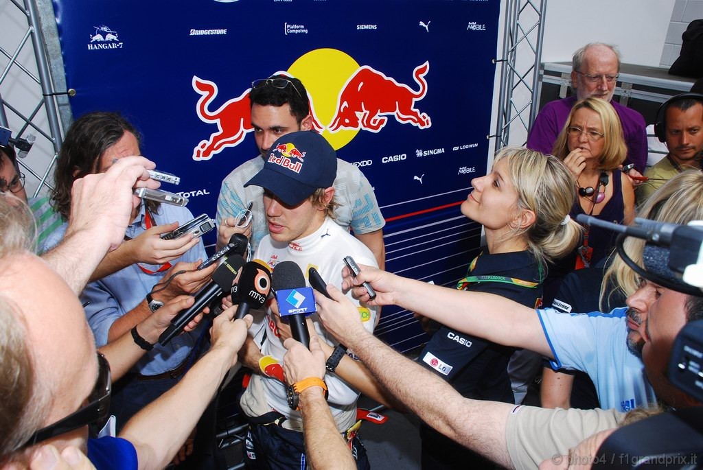 GP Brasile, Prove Libere 2, Venerdi', Sebastian Vettel (GER), Red Bull Racing, RB6 