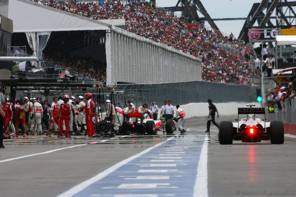 GP Canada, Qualifiche, Jenson Button (GBR), McLaren  Mercedes, MP4-25 e Nico Rosberg (GER), Mercedes GP F1 Team, MGP W01 