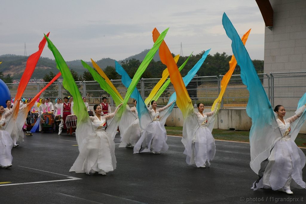 GP Corea, Domenica, Atmosfera