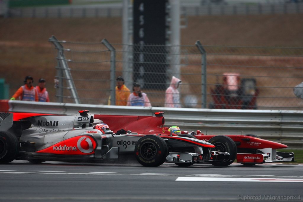 GP Corea, Gara, Jenson Button (GBR), McLaren  Mercedes, MP4-25 e Felipe Massa (BRA), Ferrari, F10 