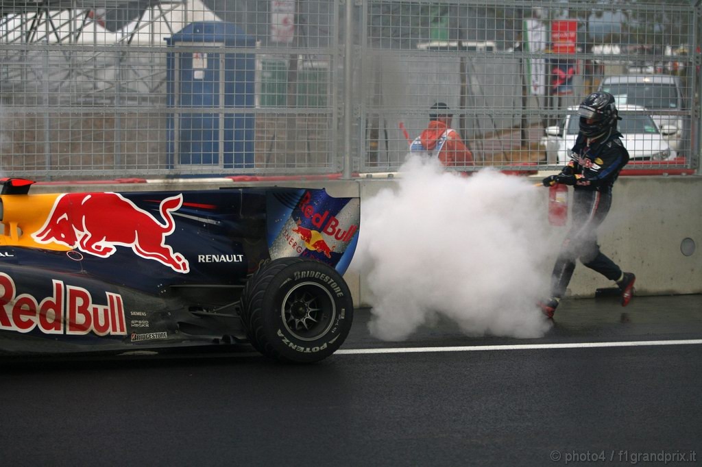 GP Corea, Gara, Sebastian Vettel (GER), Red Bull Racing, RB6 retires from the race 