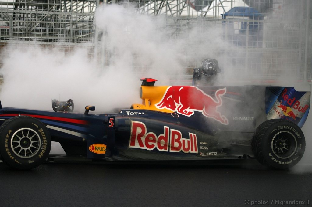 GP Corea, Gara, Sebastian Vettel (GER), Red Bull Racing, RB6 retires from the race 