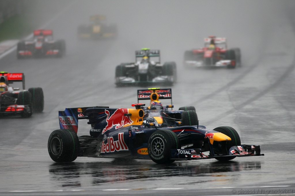 GP Corea, Gara, Sebastian Vettel (GER), Red Bull Racing, RB6 e Mark Webber (AUS), Red Bull Racing, RB6 
