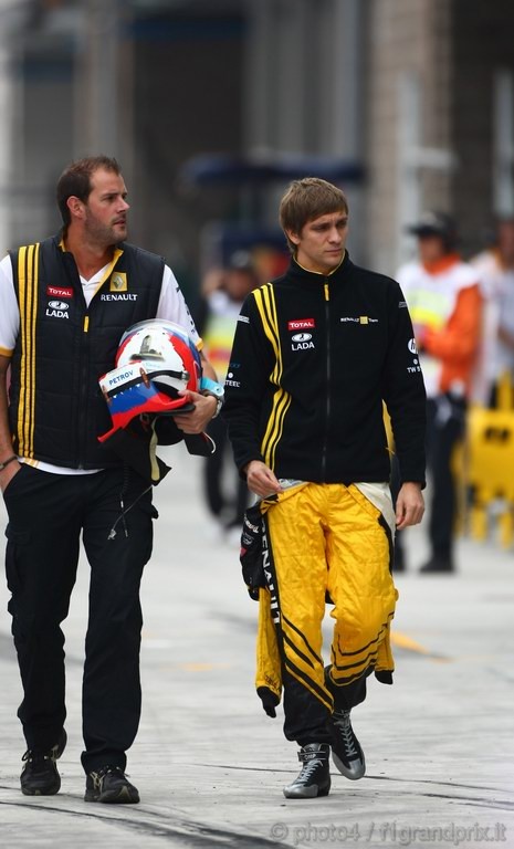 GP Corea, Prove Libere 3, Sabato, Vitaly Petrov (RUS), Renault F1 Team, R30 