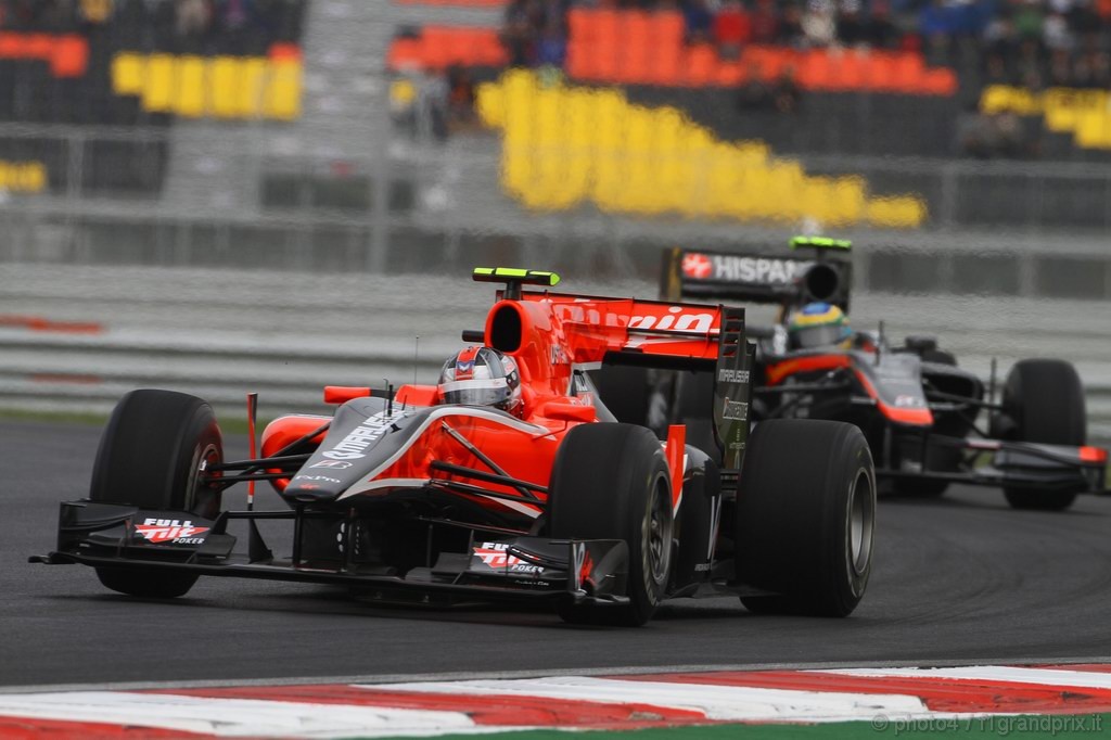 GP Corea, Prove Libere 3, Sabato, Lucas Di Grassi (BRA), Virgin Racing, VR-01 davanti a Bruno Senna (BRA), Hispania Racing F1 Team (HRT), F110 