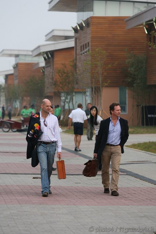 GP Corea, Giovedi', Adrian Newey (GBR), Red Bull Racing , Technical Operations Director e Christian Horner (GBR), Red Bull Racing, Sporting Director 