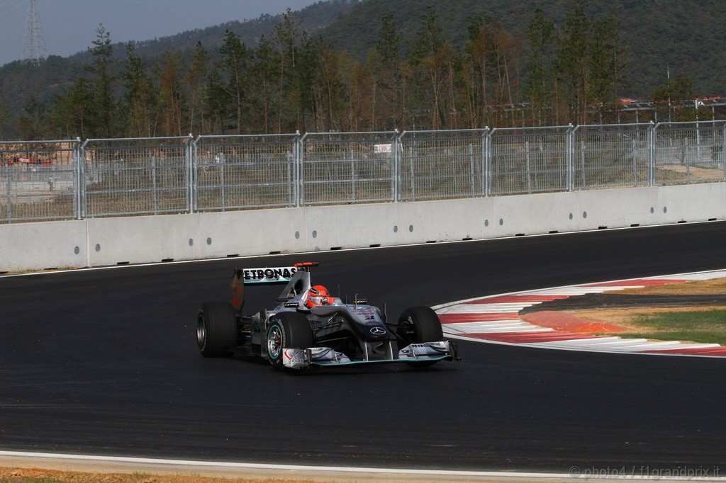GP Corea, Prove Libere 1, Venerdi', Michael Schumacher (GER), Mercedes GP  F1 Team, MGP W01 