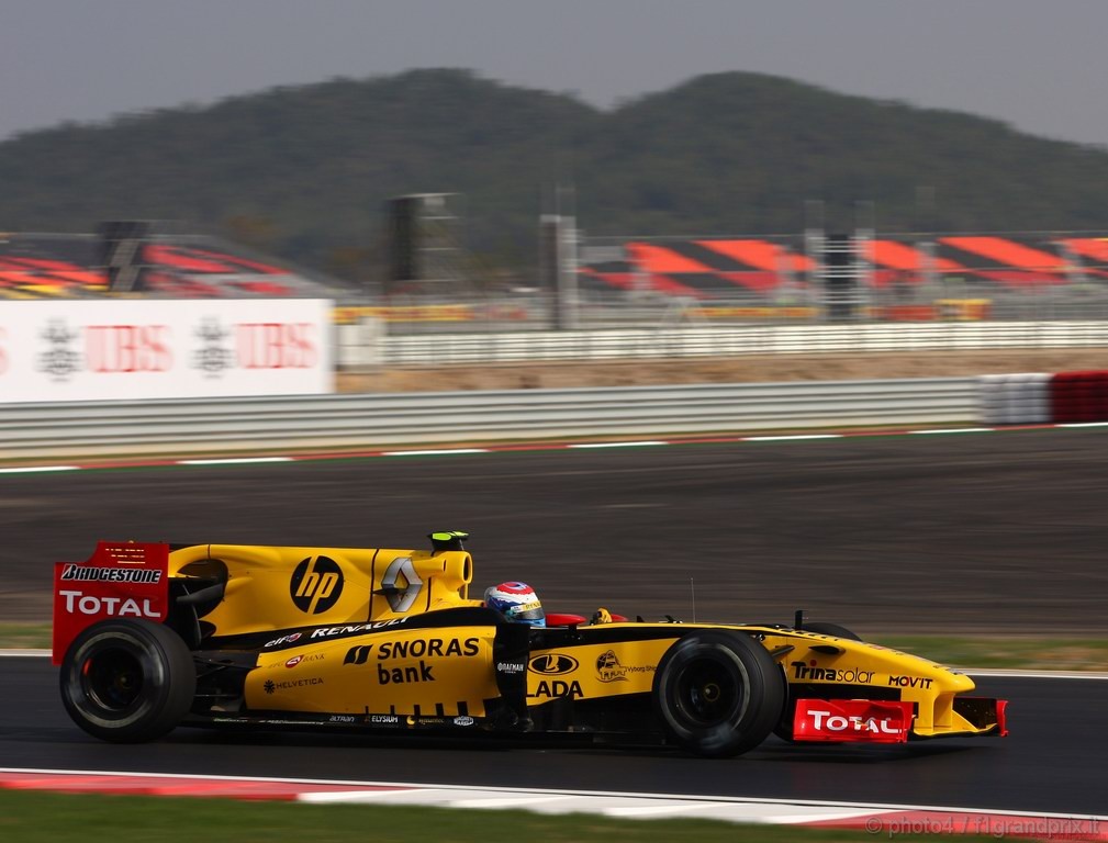 GP Corea, Prove Libere 1, Venerdi', Vitaly Petrov (RUS), Renault F1 Team, R30 