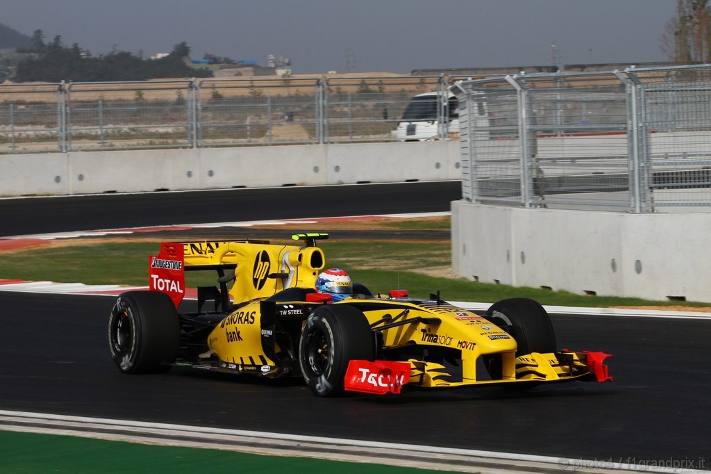 GP Corea, Prove Libere 1, Venerdi', Vitaly Petrov (RUS), Renault F1 Team, R30 