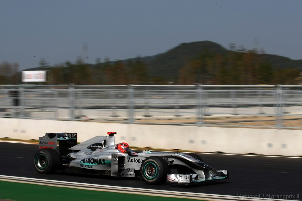 GP Corea, Prove Libere 1, Venerdi', Michael Schumacher (GER), Mercedes GP  F1 Team, MGP W01 
