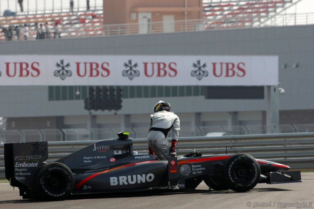 GP Corea, Prove Libere 1, Venerdi', Bruno Senna (BRA), Hispania Racing F1 Team (HRT), F110 retires from the practice