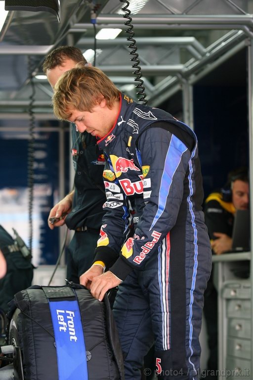 GP Corea, Prove Libere 1, Venerdi', Sebastian Vettel (GER), Red Bull Racing, RB6 