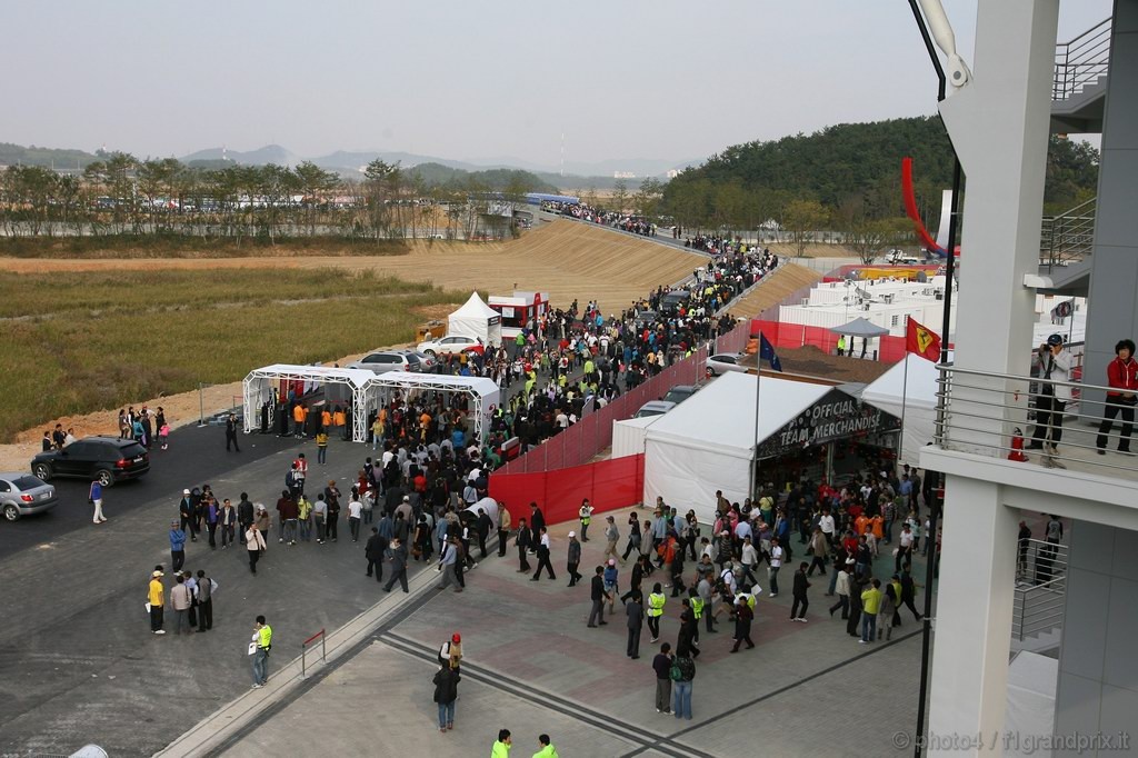 GP Corea, Prove Libere 2, Venerdi', Spectators