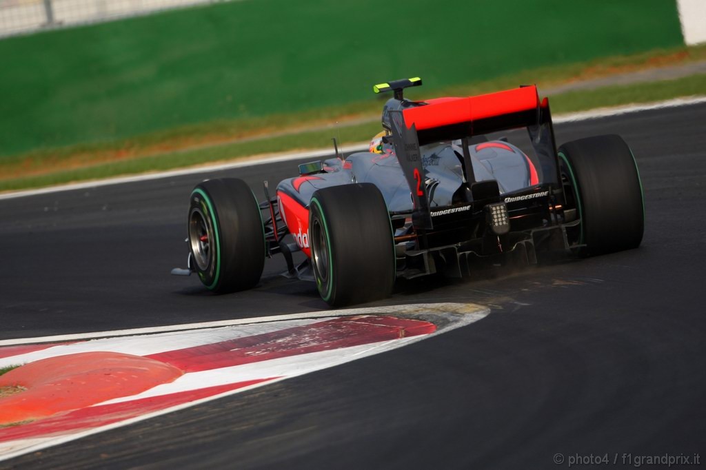 GP Corea, Prove Libere 2, Venerdi', Lewis Hamilton (GBR), McLaren  Mercedes, MP4-25 