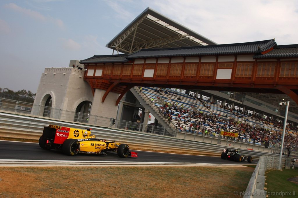 GP Corea, Prove Libere 2, Venerdi', Robert Kubica (POL), Renault F1 Team, R30