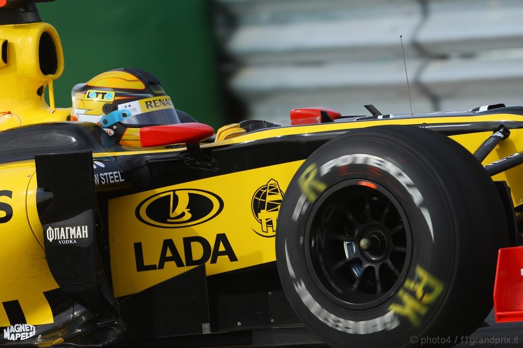 GP Corea, Prove Libere 2, Venerdi', Robert Kubica (POL), Renault F1 Team, R30