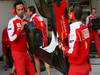 GP Corea, Prove Libere 1, Venerdi', meccanici Ferrari