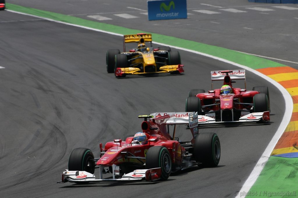 GP Europa, Gara, Fernando Alonso (ESP), Ferrari, F10 davanti a Felipe Massa (BRA), Ferrari, F10 