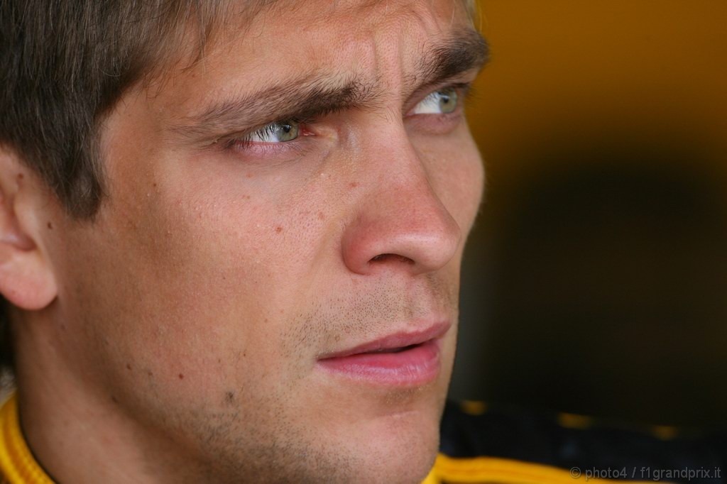 GP Europa, Prove Libere 1, Venerdi', Vitaly Petrov (RUS), Renault F1 Team, R30 