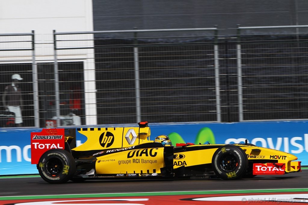 GP Europa, Prove Libere 1, Venerdi', Robert Kubica (POL), Renault F1 Team, R30 