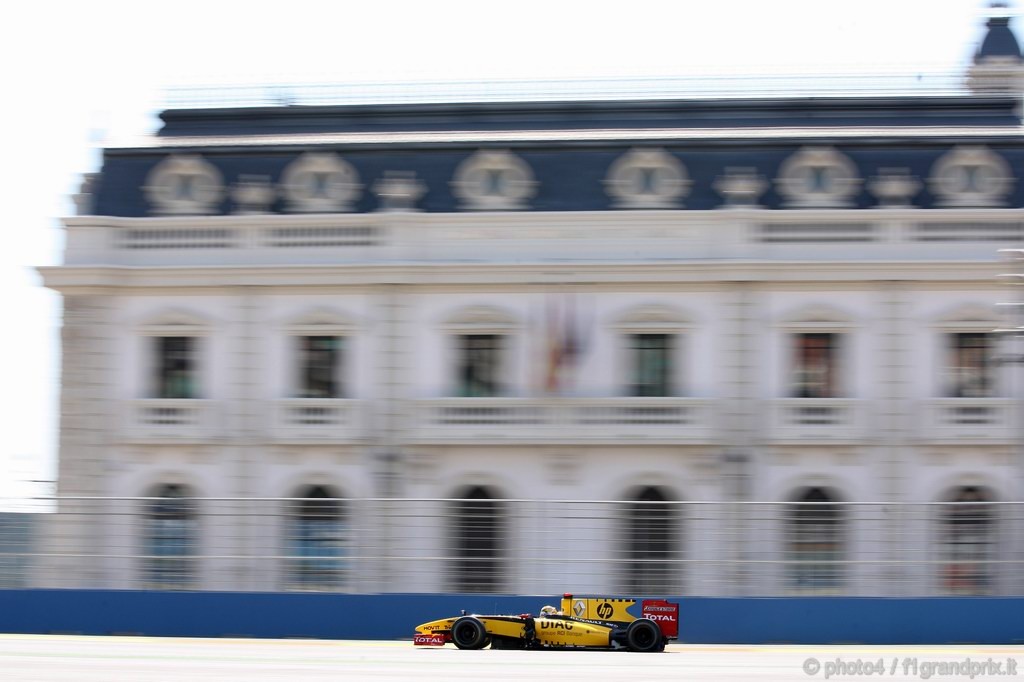 GP Europa, Prove Libere 1, Venerdi', Robert Kubica (POL), Renault F1 Team, R30 