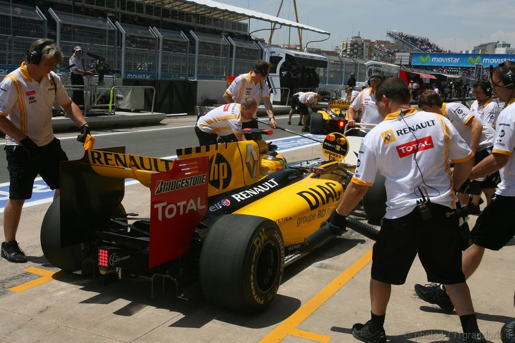 GP Europa, Prove Libere 2, Venerdi', Robert Kubica (POL), Renault F1 Team, R30 