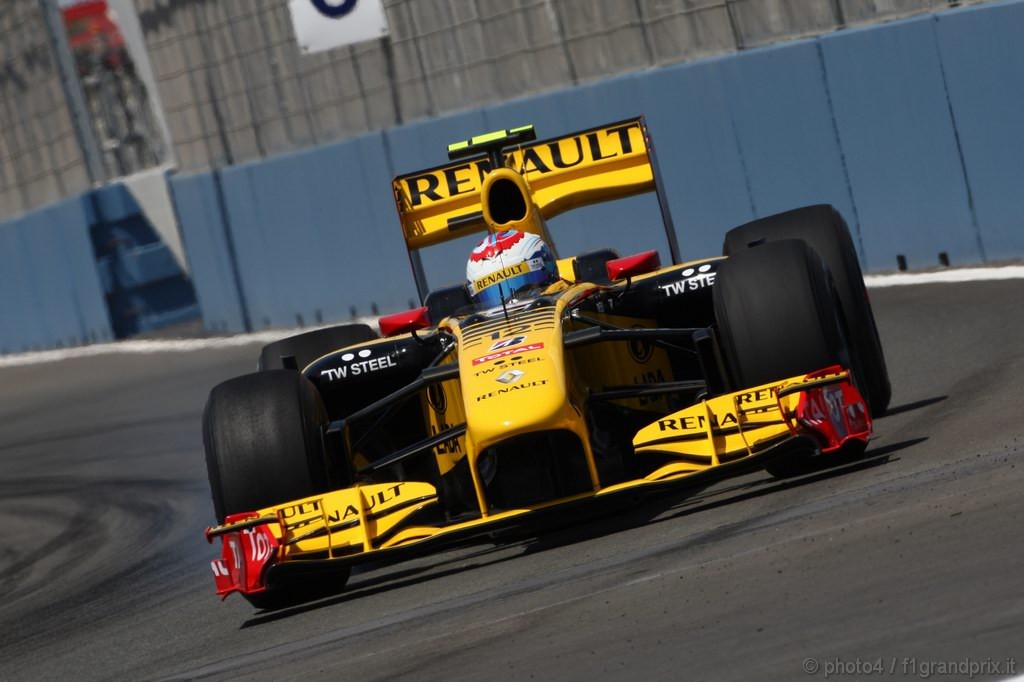 GP Europa, Prove Libere 2, Venerdi', Vitaly Petrov (RUS), Renault F1 Team, R30 