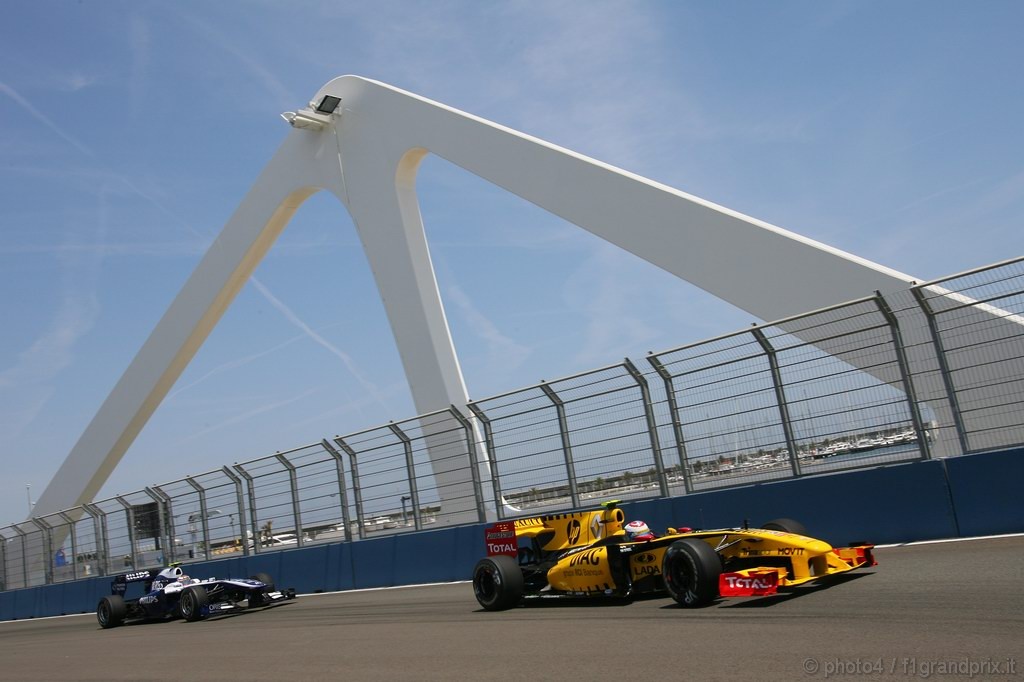 GP Europa, Prove Libere 2, Venerdi', Vitaly Petrov (RUS), Renault F1 Team, R30 